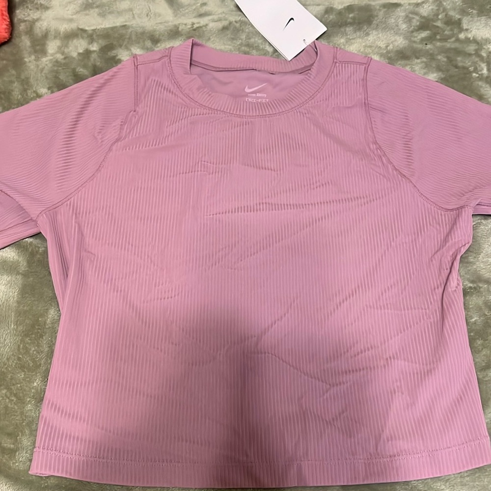 Nike sport crop top